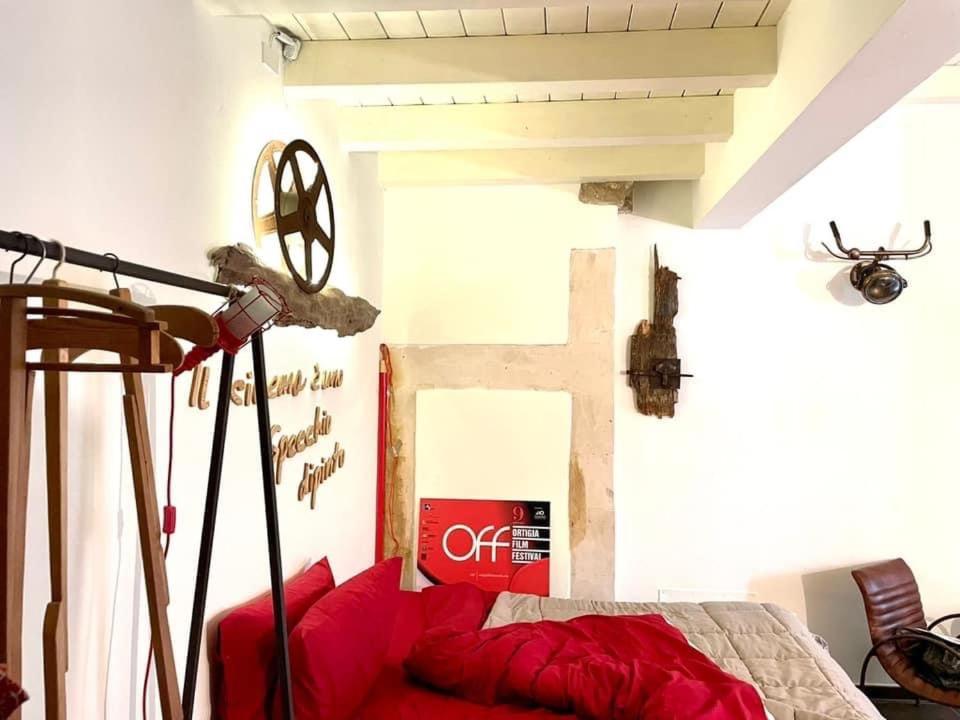 Movie Suite Ortigia Сиракуза Екстериор снимка