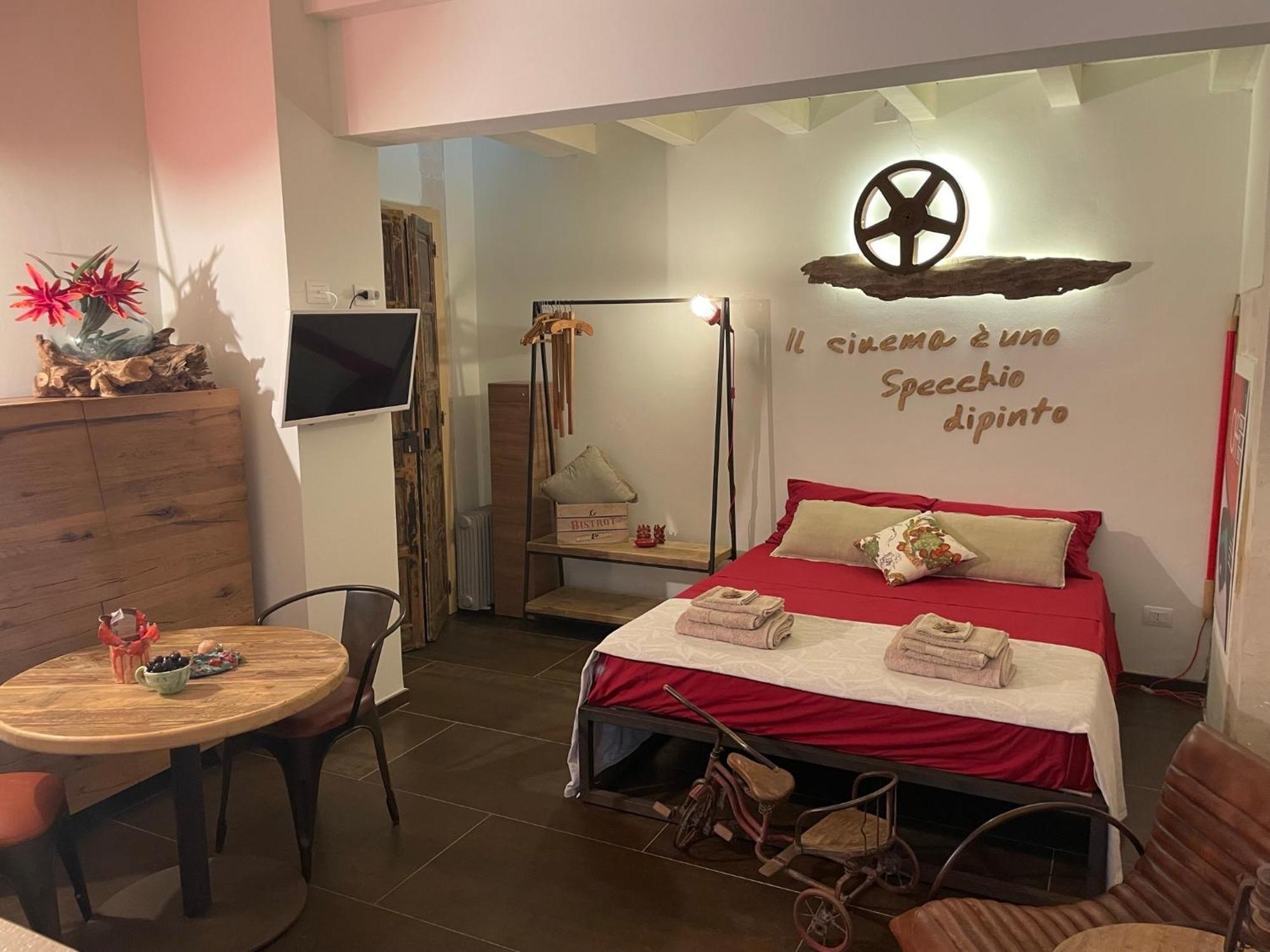 Movie Suite Ortigia Сиракуза Екстериор снимка