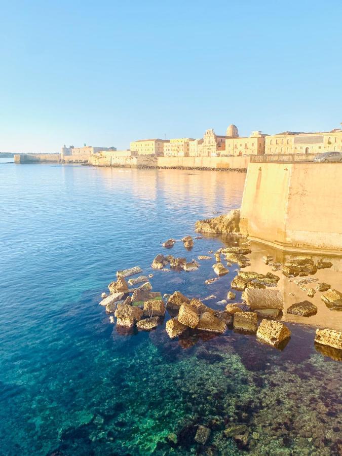 Movie Suite Ortigia Сиракуза Екстериор снимка