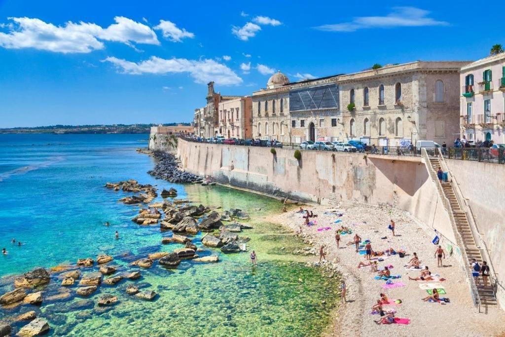 Movie Suite Ortigia Сиракуза Екстериор снимка